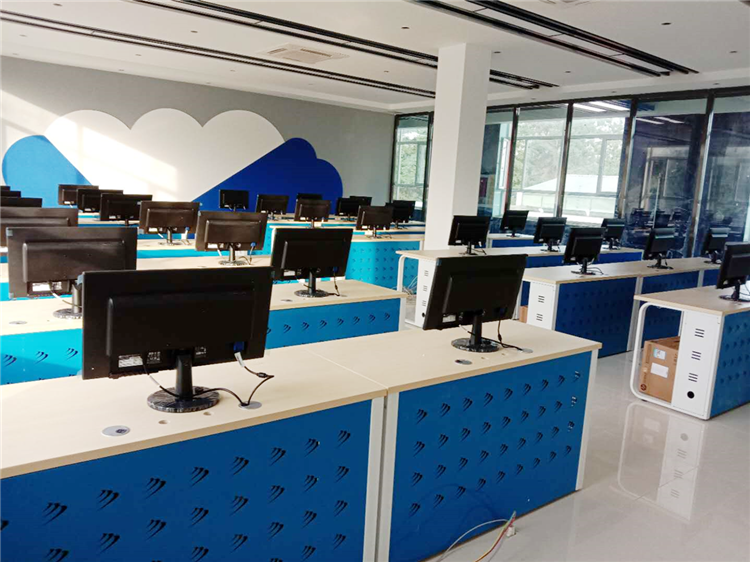 新華互聯(lián)網(wǎng)科技強勢入駐華北區(qū)，助推內(nèi)蒙古互聯(lián)網(wǎng)產(chǎn)業(yè)發(fā)展