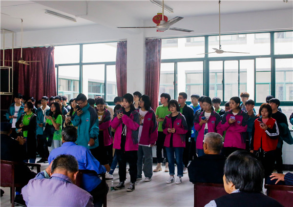 你我志愿心，傳遞敬老情——南京新華學(xué)子走進(jìn)秣陵街道敬老院