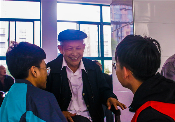 你我志愿心，傳遞敬老情——南京新華學(xué)子走進(jìn)秣陵街道敬老院