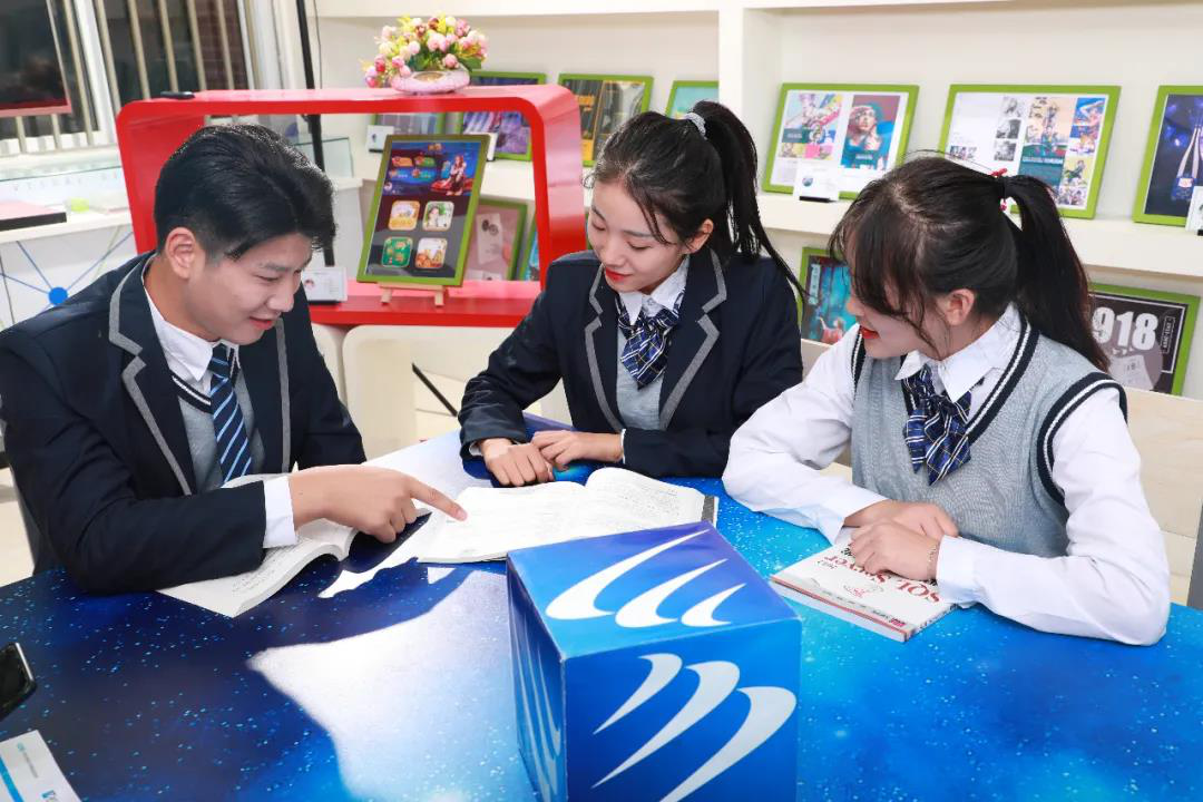 匠心實(shí)力筑造品牌教育！大品牌，更信賴(lài)！