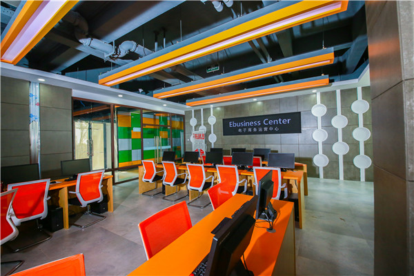 教育部：職業(yè)教育年培養(yǎng)1000萬人，新華電腦教育不忘初心砥礪前行！