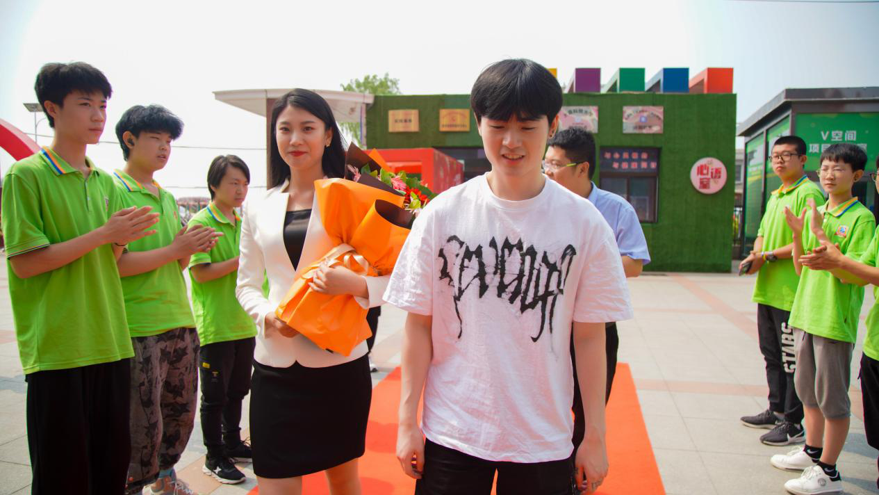 《老師來了》公開課全新起航，“護(hù)國螳螂”靈藥激情開講！