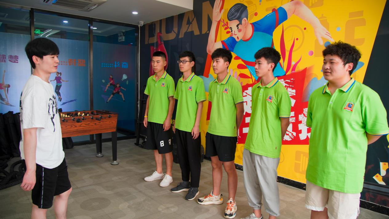 《老師來了》公開課全新起航，“護(hù)國螳螂”靈藥激情開講！