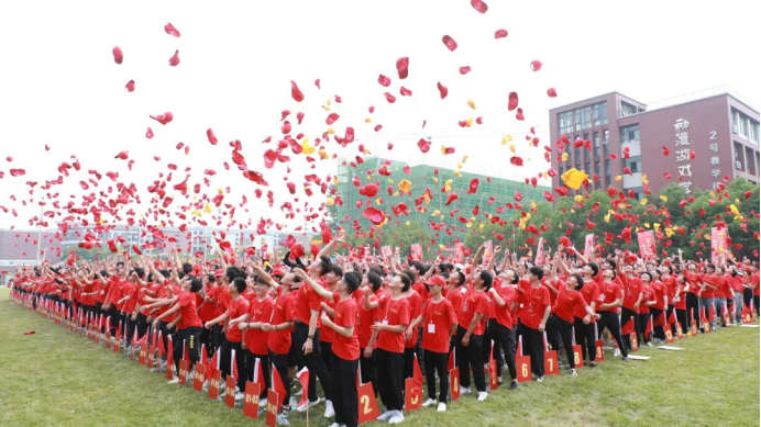 一面黨旗，一顆初心