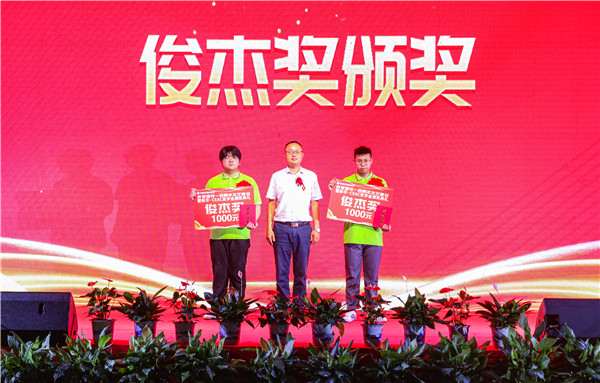 青春心向黨，逐夢(mèng)新時(shí)代