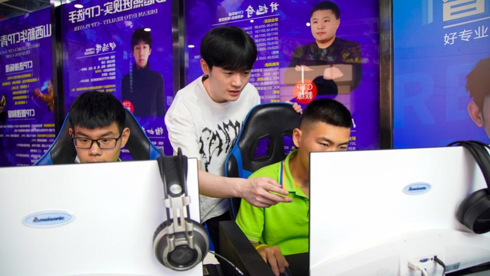 傳遞向上力量！新華電腦學校《老師來了》7月繼續(xù)開講！