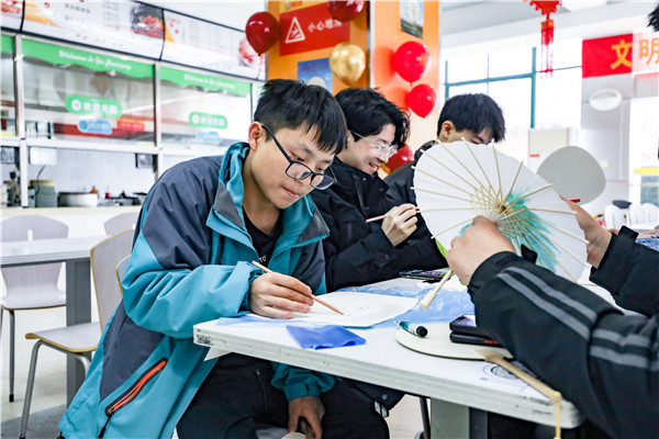 包湯圓，制花燈|熱熱鬧鬧過元宵