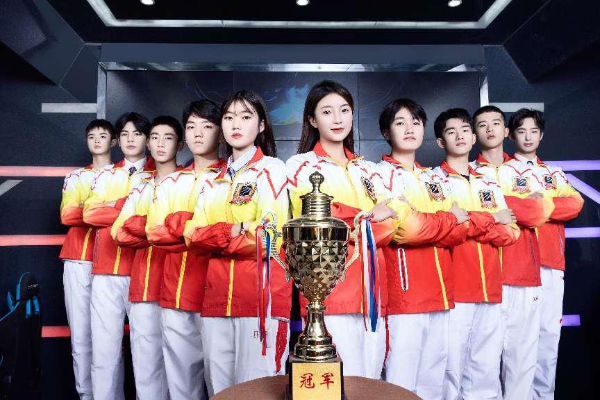 王者爭(zhēng)霸 限定名額！LGD俱樂部明星成員來新華啦！快來一戰(zhàn)高低