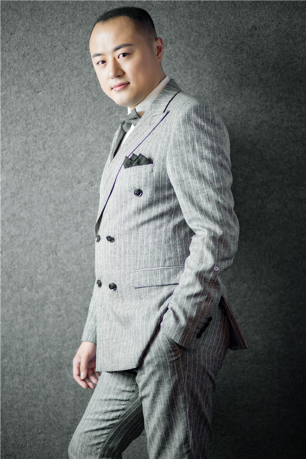 王者爭(zhēng)霸 限定名額！LGD俱樂部明星成員來新華啦！快來一戰(zhàn)高低