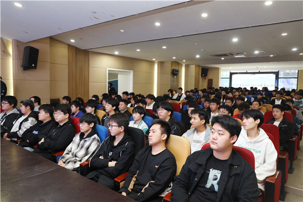企業(yè)大咖進(jìn)校園|構(gòu)建校企交流平臺(tái)，助推雙方深度合作