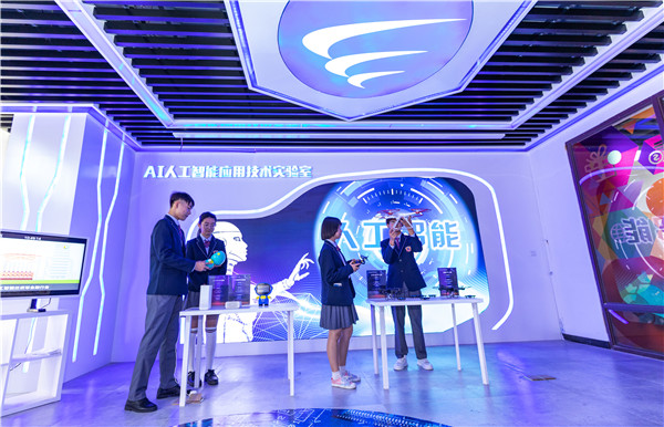 今朝啟航，勇敢逐夢(mèng)|南京新華新生入學(xué)全攻略