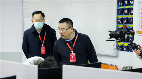 2022年江蘇省廣告行業(yè)設(shè)計(jì)制作職業(yè)技能競賽暨全省“紫金獎(jiǎng)”公益?zhèn)鞑ピO(shè)計(jì)大賽在南京新華隆重舉行！