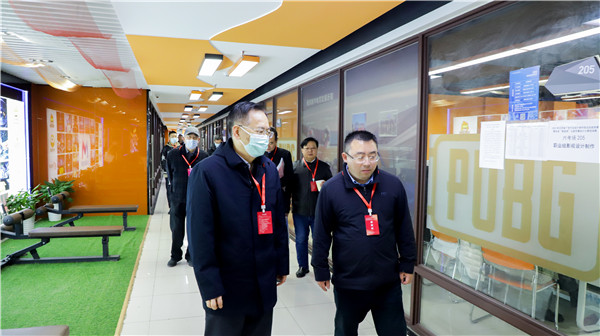 2022年江蘇省廣告行業(yè)設(shè)計(jì)制作職業(yè)技能競賽暨全省“紫金獎(jiǎng)”公益?zhèn)鞑ピO(shè)計(jì)大賽在南京新華隆重舉行！