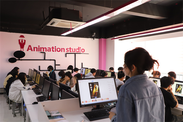 匠心筑夢致敬勞動者——南京新華五一勞動節(jié)設計大賽圓滿結束