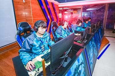 玩游戲來(lái)南京新華，就業(yè)無(wú)憂！