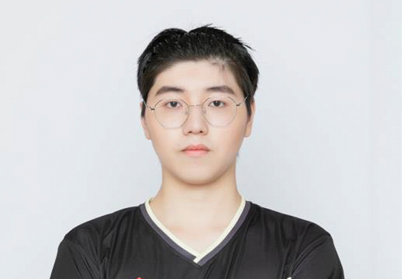 優(yōu)秀學(xué)生丨印新：慎以慮始，毅以圖終。