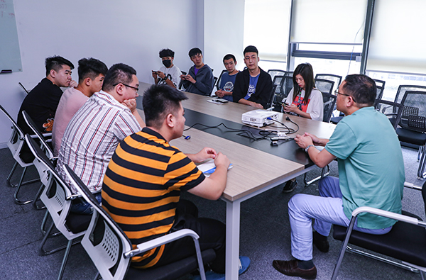 暖心就業(yè)回訪，心系學(xué)子成長(zhǎng)