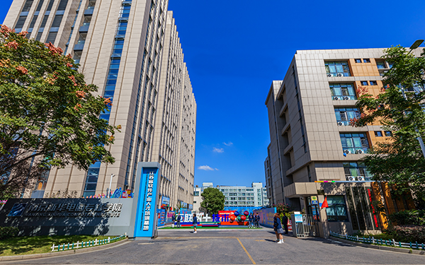 云電子商務(wù)快速發(fā)展，專業(yè)人才急需補(bǔ)缺