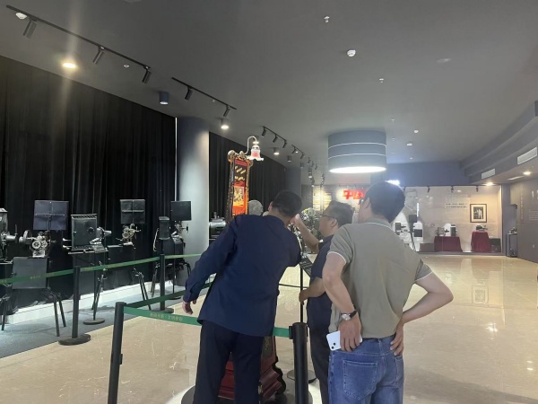 南京新華電腦學校訪企拓崗促就業(yè) 攜手無人機企業(yè)共育高技能人才