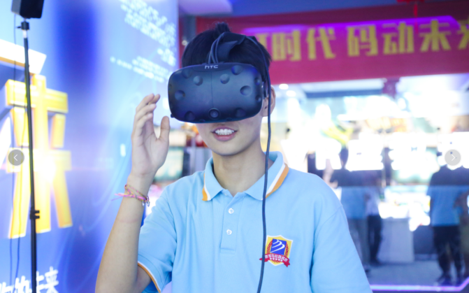 【媒體關(guān)注】新華電腦學費是多少？相比其他學校有什么優(yōu)勢？