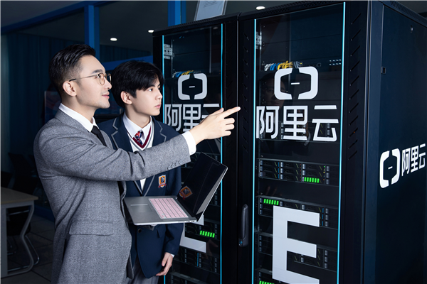 這類(lèi)人才吃香了，新華帶你了解新職教法下的教育紅利