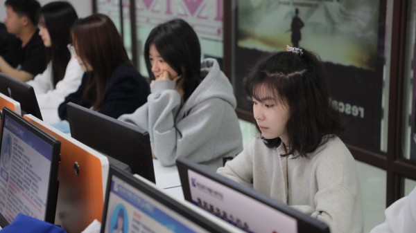 數(shù)控銑技術(shù)助力河南小伙年薪35萬，南京新華電腦詮釋技能教育新價值